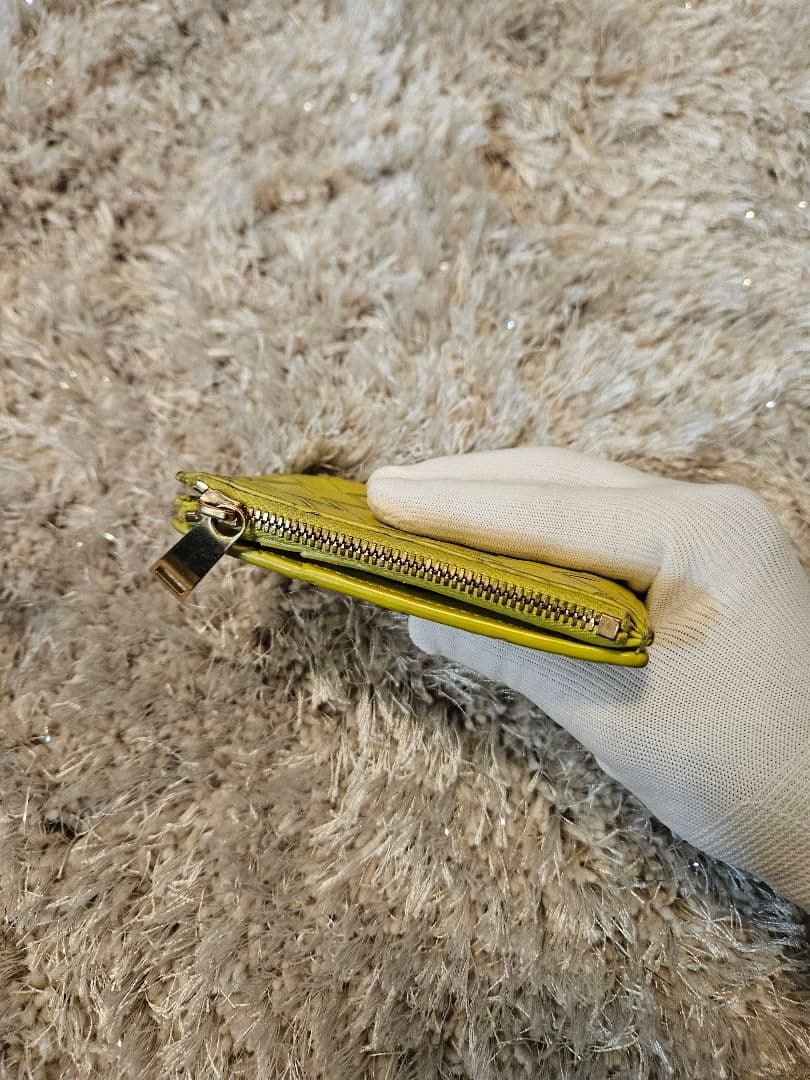 【BOTTEGA VENETA】二つ折り財布 編み込みデザイン