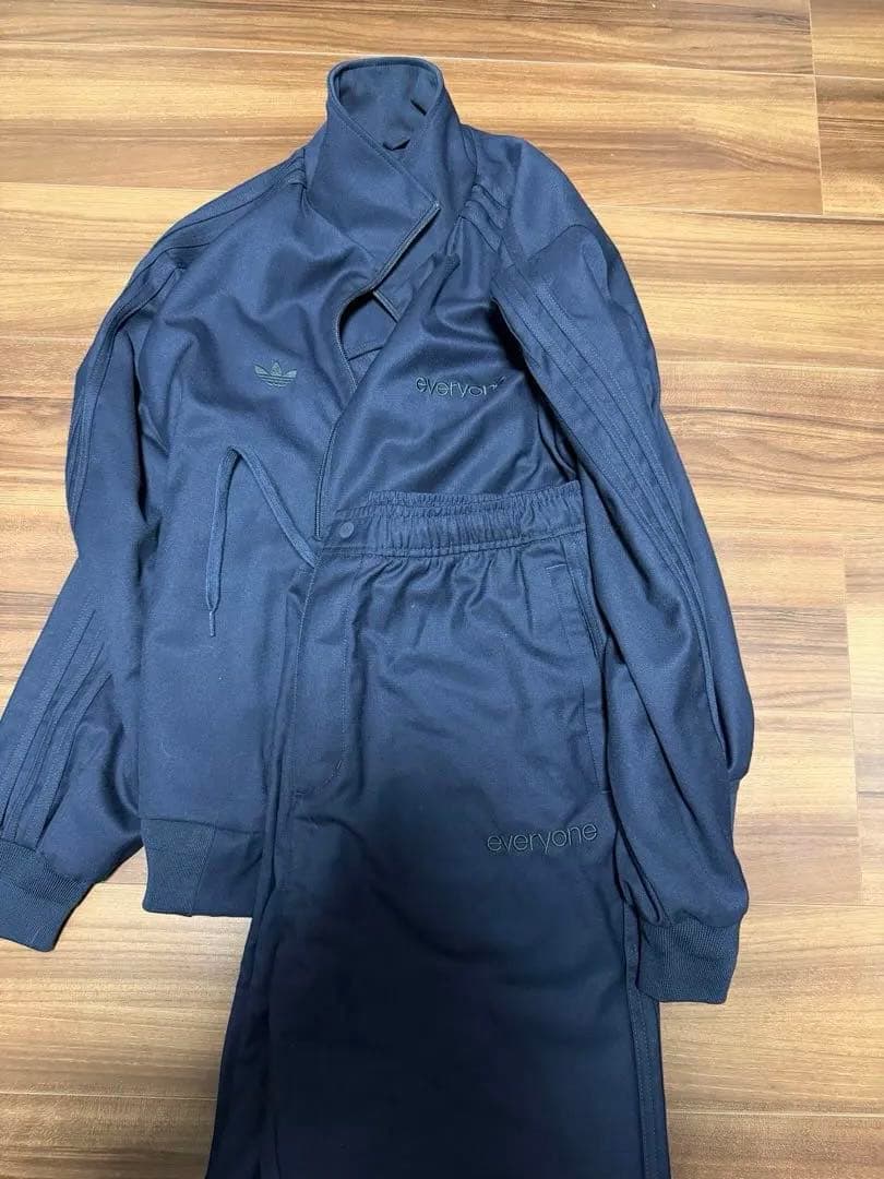 everyone adidas 上下セットアップ　ネイビー