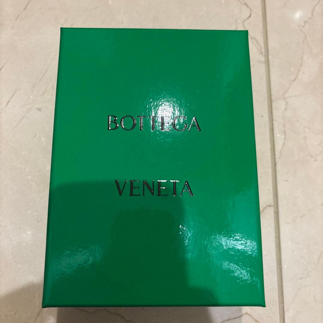 BOTTEGA VENETA カセット財布　ジップアラウンドウォレット