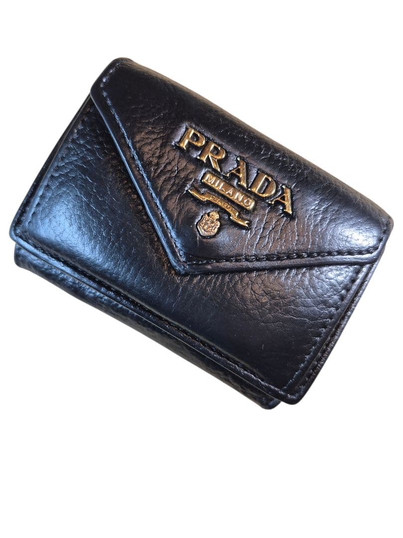 ＰＲＡＤＡ　プラダ　サフィアーノ　三つ折り財布 y