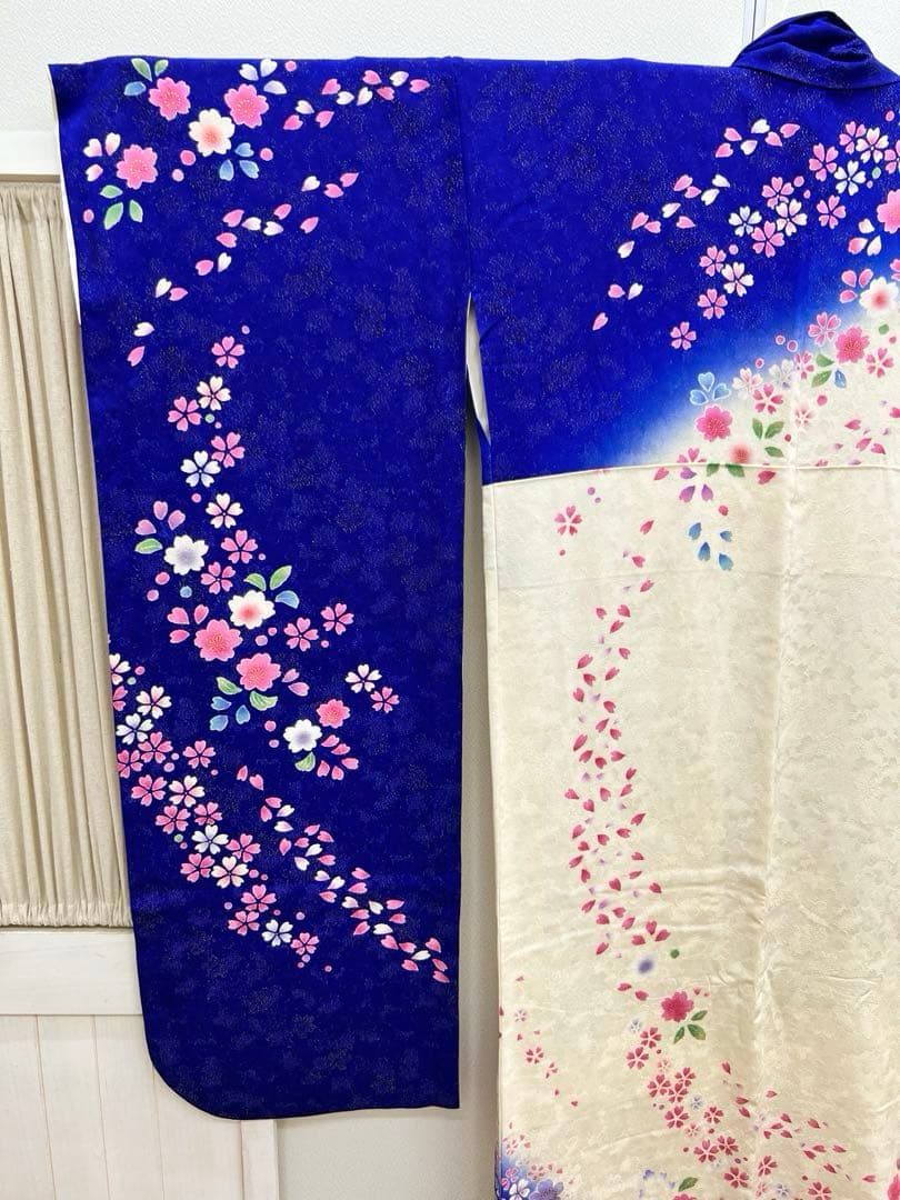 の*の様 正絹　成人式　振袖　豪華金通し地　訳あり品