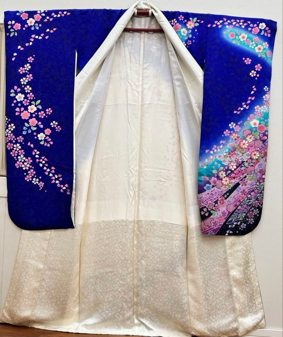 の*の様 正絹　成人式　振袖　豪華金通し地　訳あり品