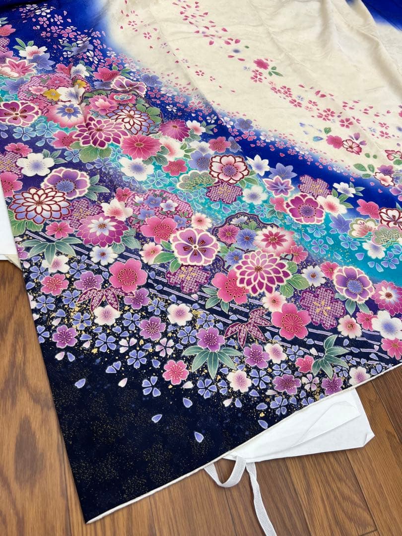 の*の様 正絹　成人式　振袖　豪華金通し地　訳あり品