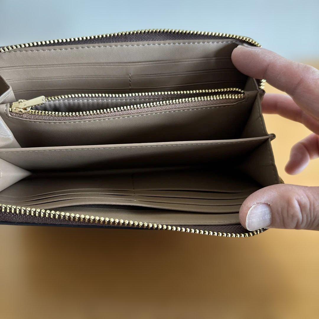 COACH チェリー柄 長財布