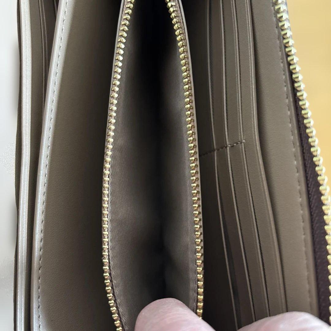 COACH チェリー柄 長財布