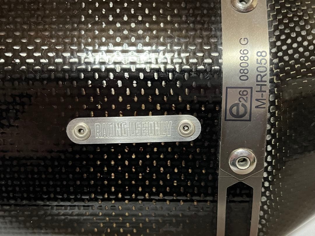 SV650/X アクラポビッチ　スリップオン　レーシングオンリー　(16-21)