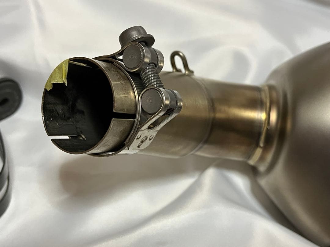 SV650/X アクラポビッチ　スリップオン　レーシングオンリー　(16-21)