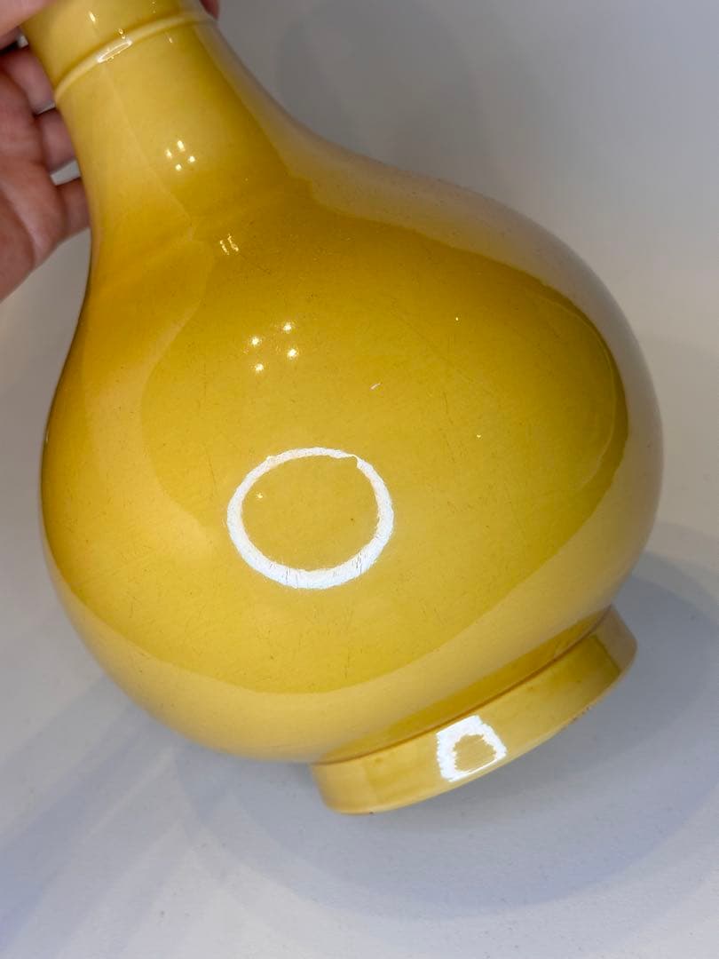 中国　大清乾隆年製　単色釉　黄釉　蒜頭瓶　底款有　古美術　骨董品　收藏品