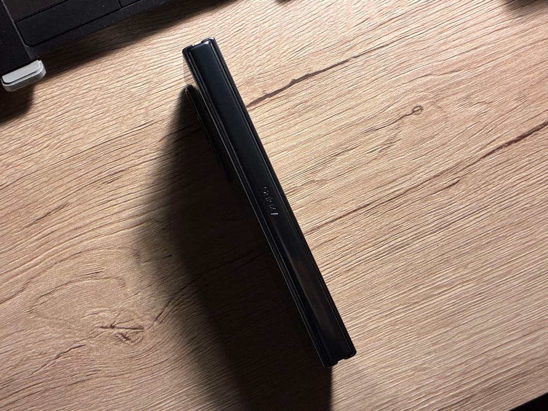 Samsung Galaxy Z Fold 4 本体