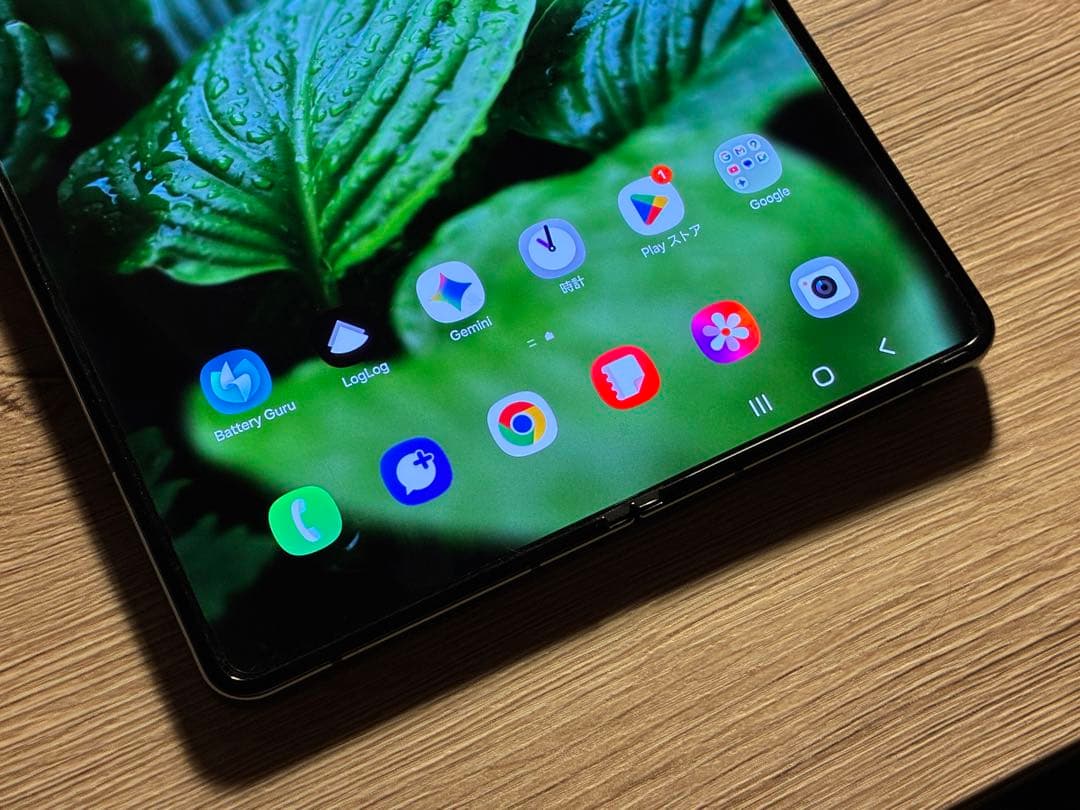 Samsung Galaxy Z Fold 4 本体