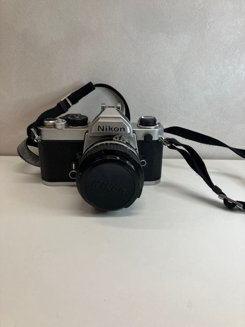 Nikon ニコン FM シルバーボディ カメラ 【A935】