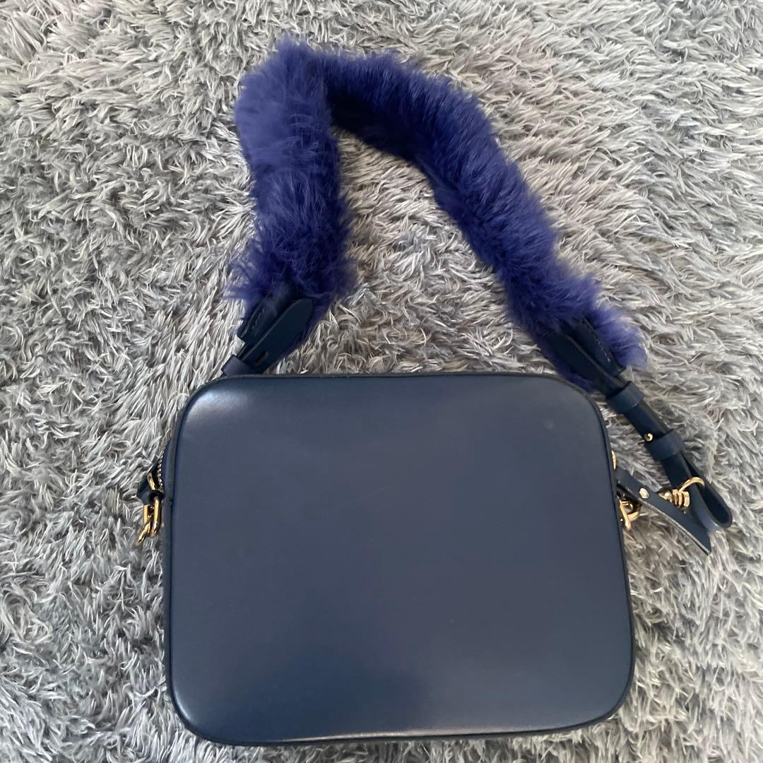 IACUCCI イアクッチ ファーストラップ　ショルダーバッグ　イタリア製