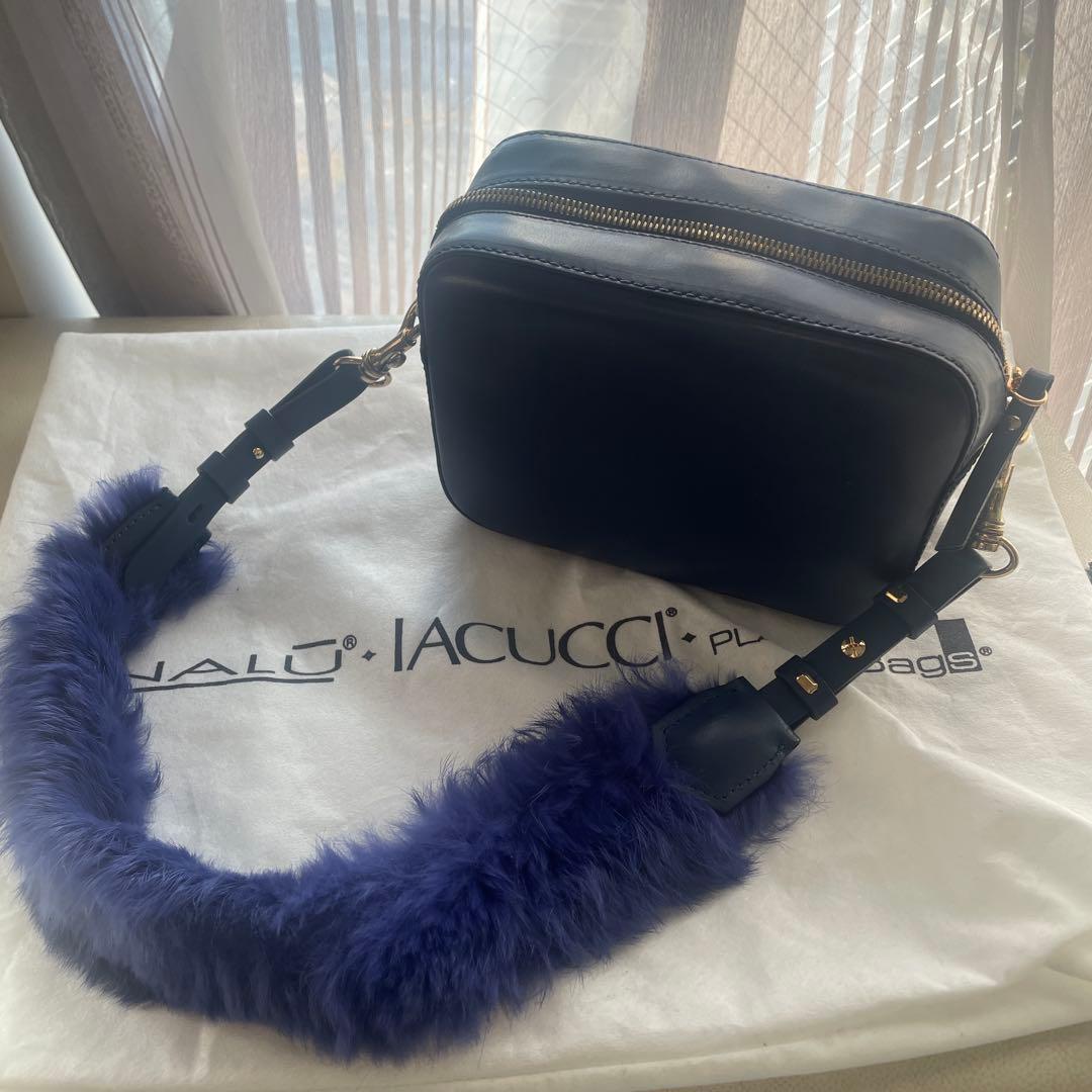 IACUCCI イアクッチ ファーストラップ　ショルダーバッグ　イタリア製