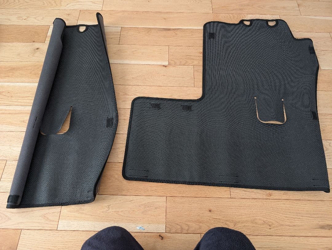 超メルカリ市開催限定エクストレイルT33 2列シート用ラゲッジマット　キズあり