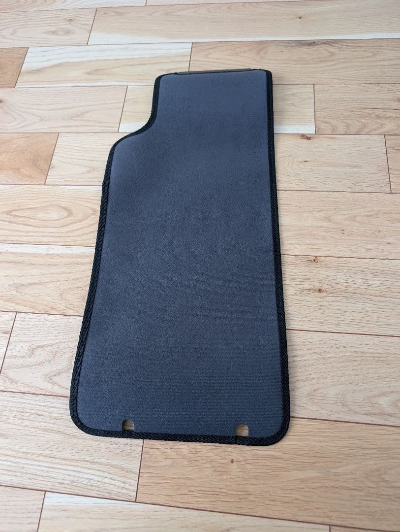 超メルカリ市開催限定エクストレイルT33 2列シート用ラゲッジマット　キズあり