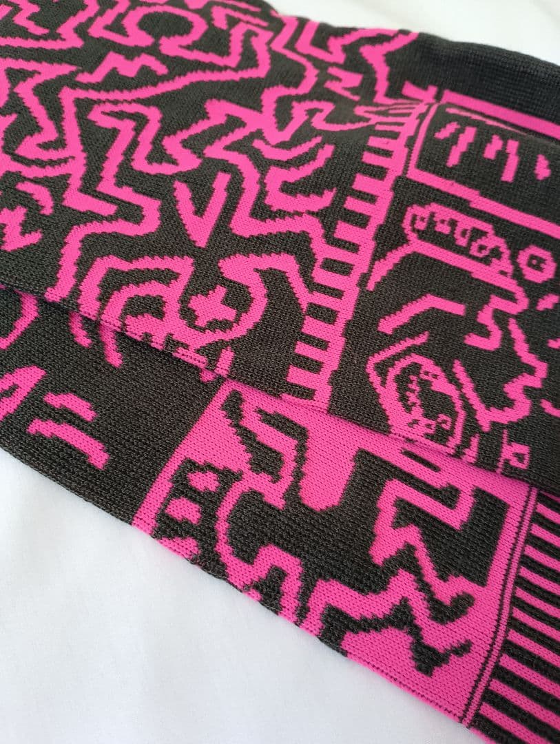 80年代ワールズエンド・キースヘリング/マフラー