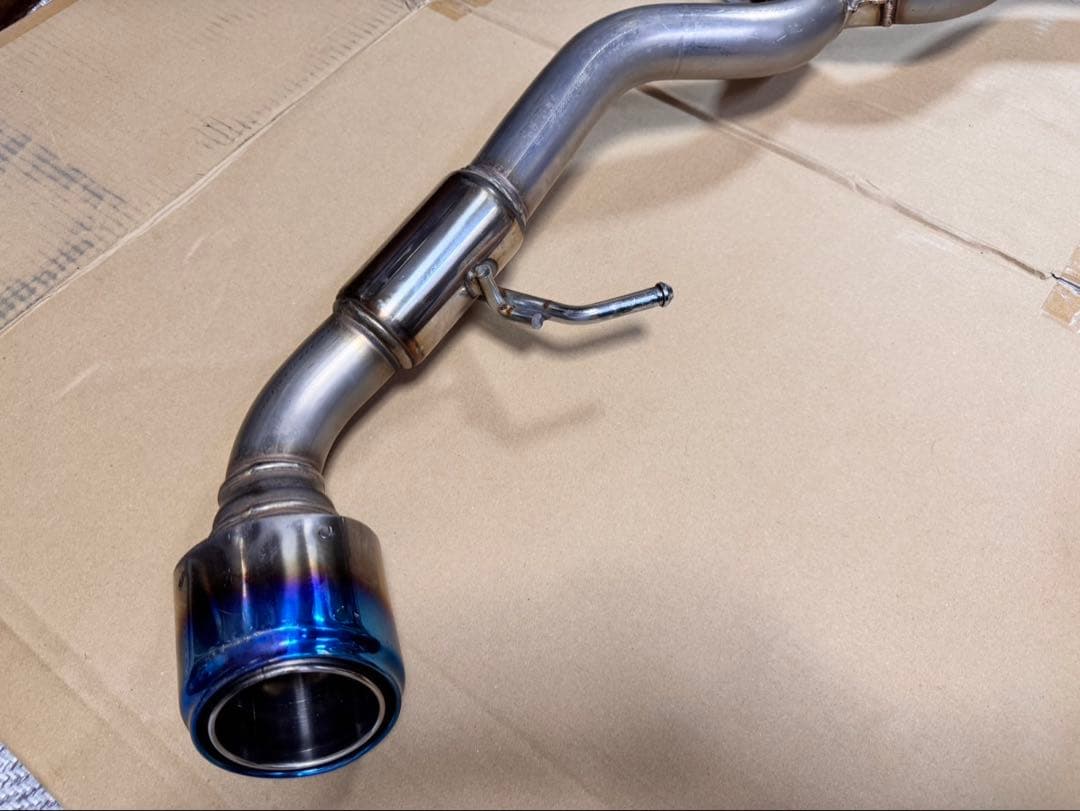 スイフトスポーツ ZC33S マフラー　HKS LEGAMAX Premium