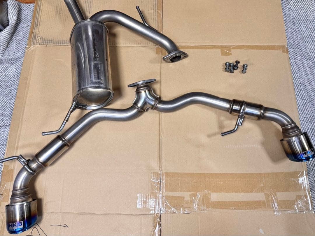 スイフトスポーツ ZC33S マフラー　HKS LEGAMAX Premium