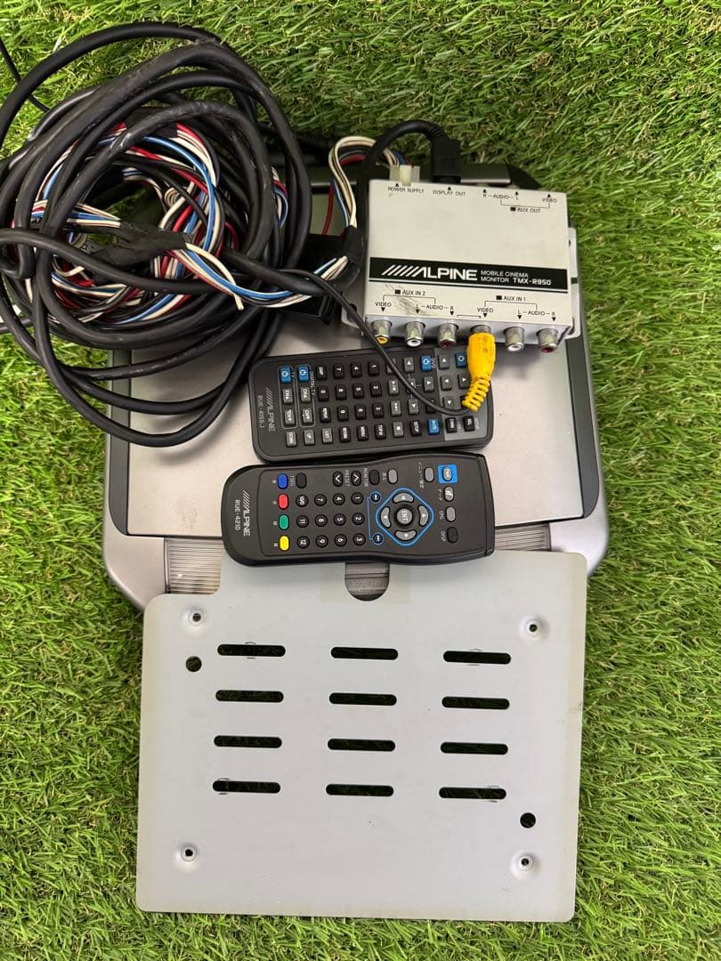 ALPINE TMX-R850 フリップダウンモニター