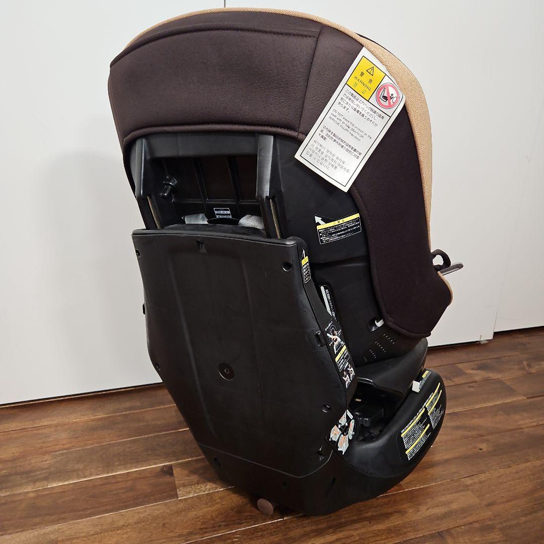 Combi チャイルドシート Zeus turn