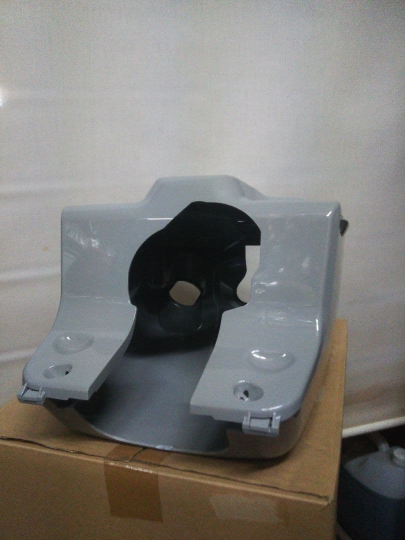 ズーマー フロントカウル ライトグレー