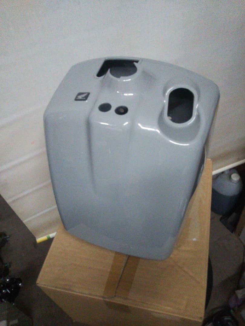 ズーマー フロントカウル ライトグレー