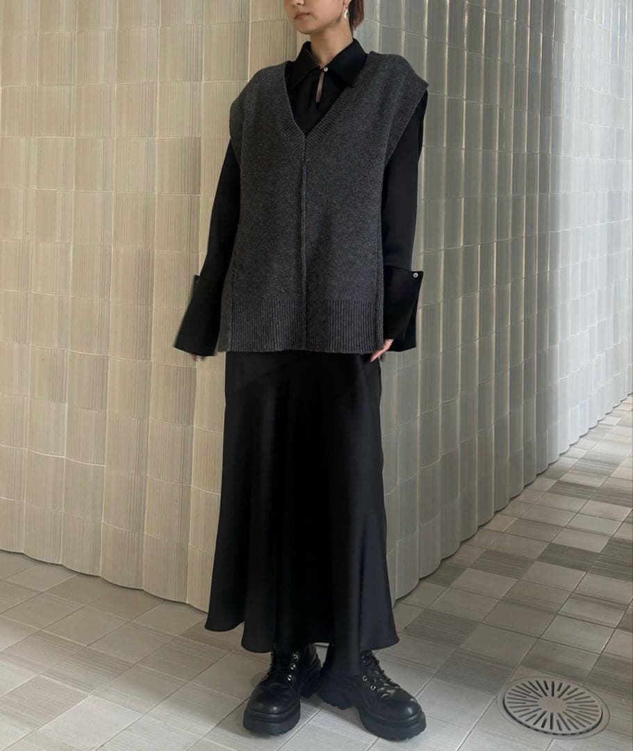 ワンピース KNIT VEST SET SATIN DRESS Ameri