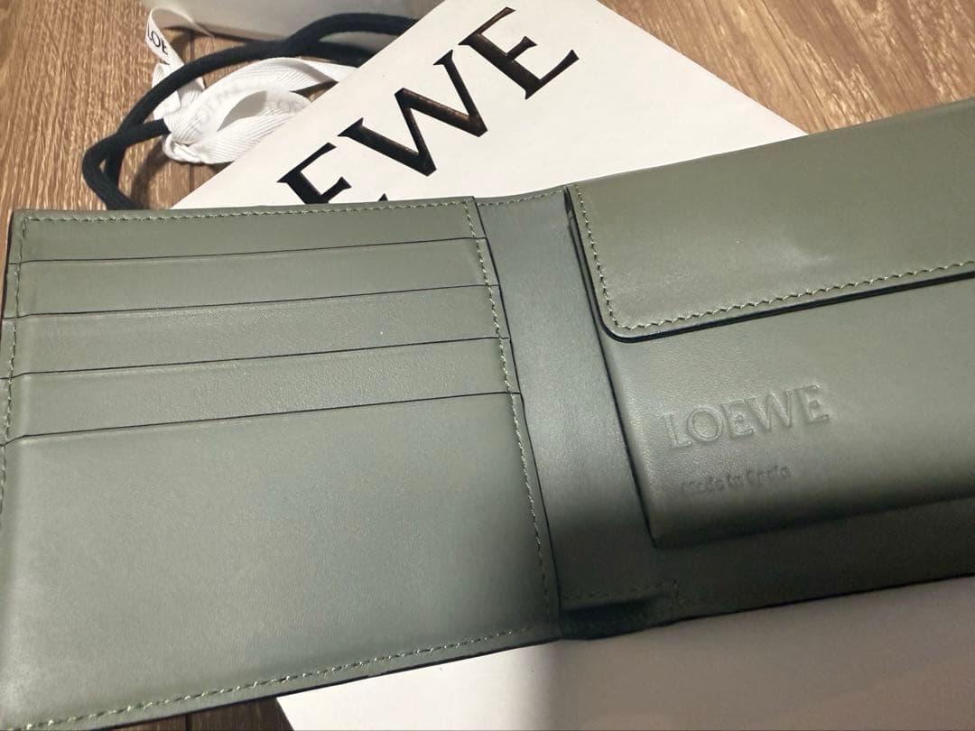 LOEWE ロエベ 二つ折り財布 バイフォールド カーキ