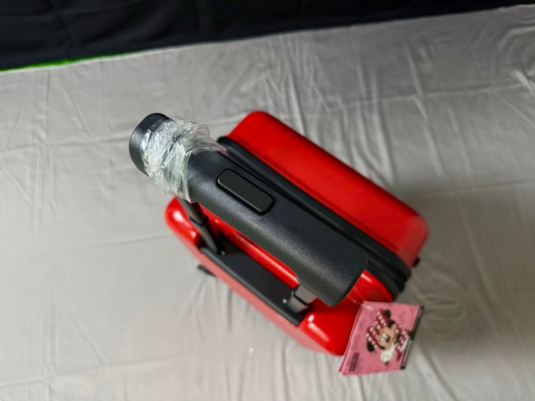 新品未使用 ディズニー ミニー スーツケース 20インチ TSAロック付 赤