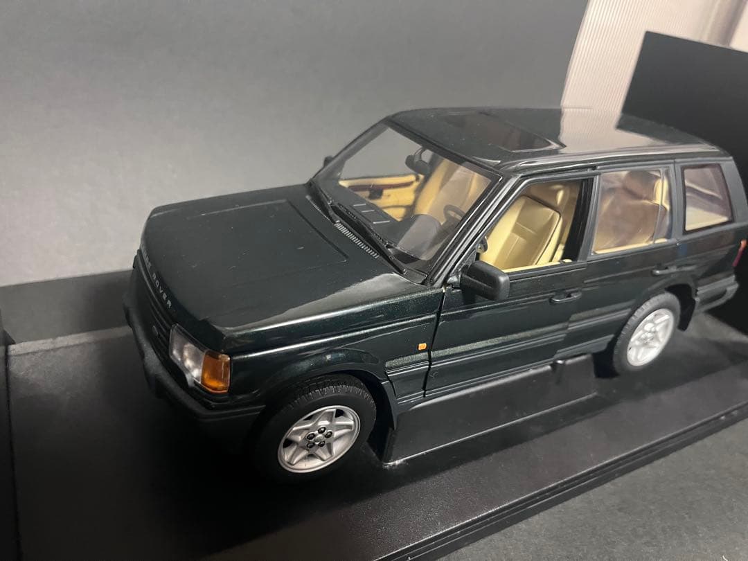 AUTOart レンジローバーRANGE ROVER 4.6 HSE 1/18