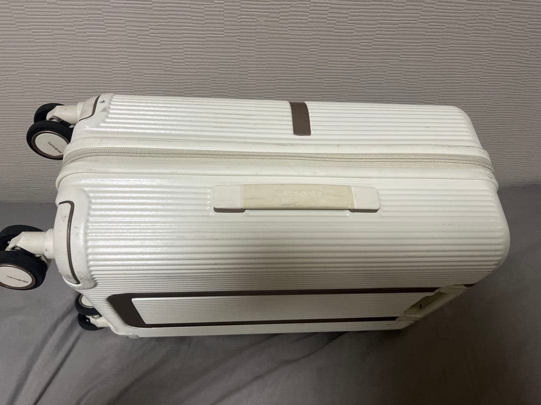 サムソナイト ミンター スピナー55 アイボリー チャック故障 機内持ち込み