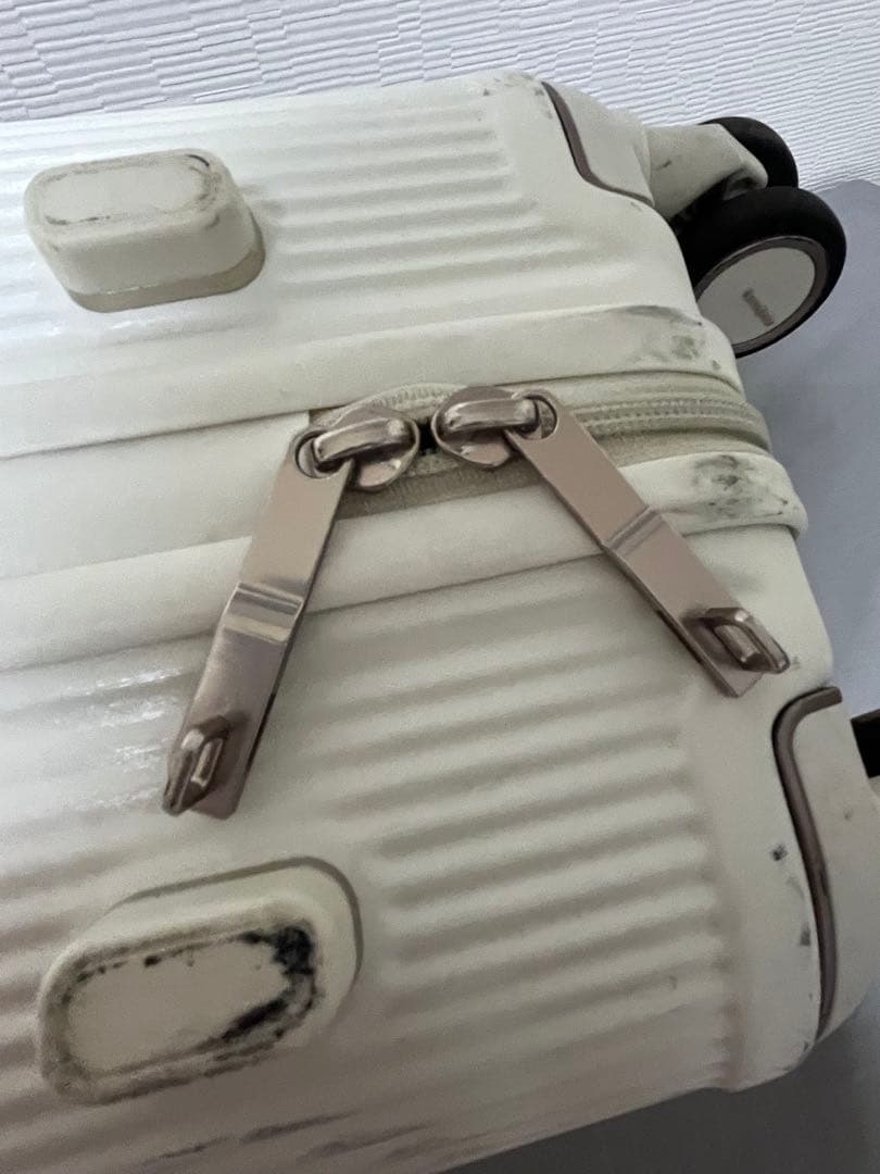 サムソナイト ミンター スピナー55 アイボリー チャック故障 機内持ち込み