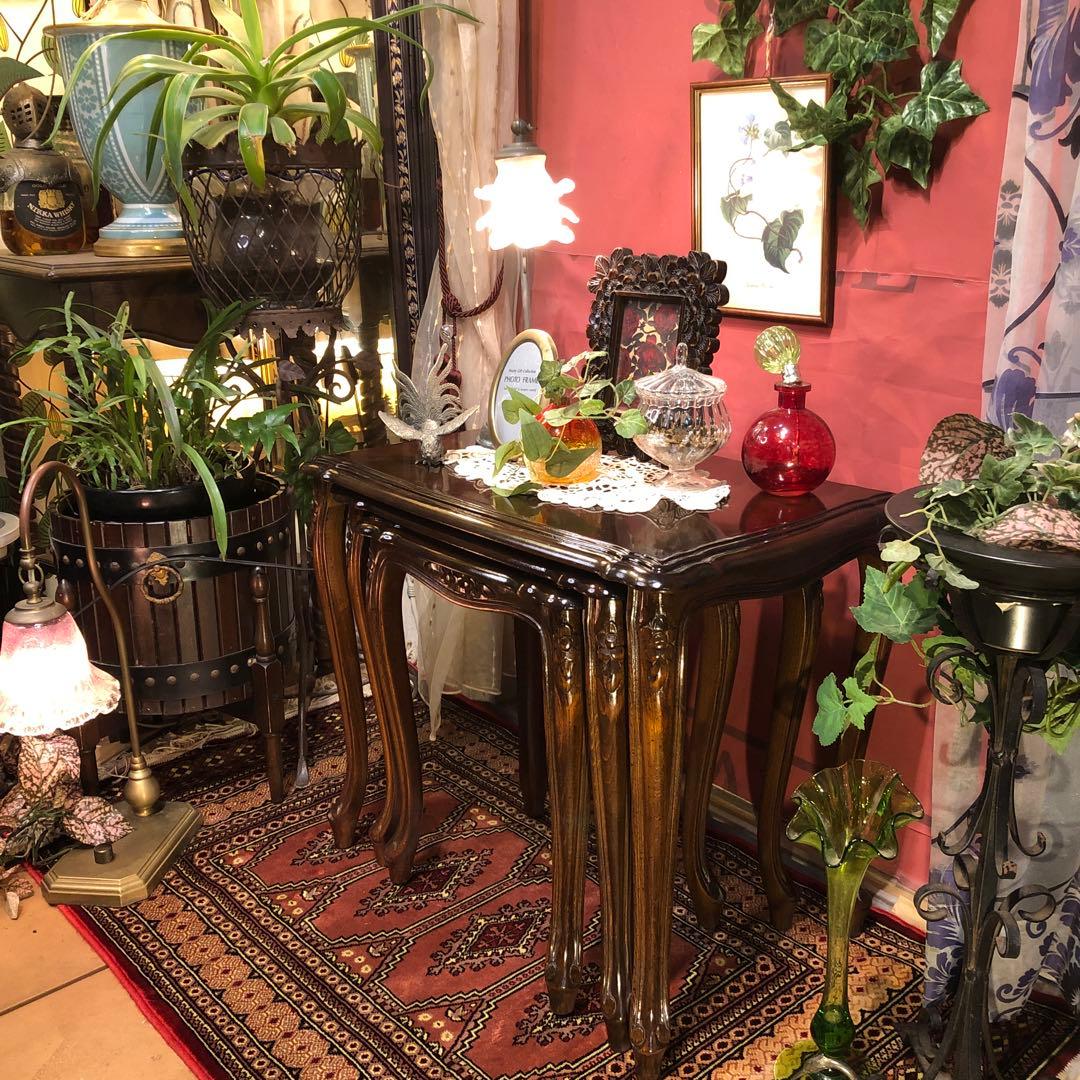 ヴィンテージ ブリティッシュ　アンティーク　３連　猫脚　ネストテーブル