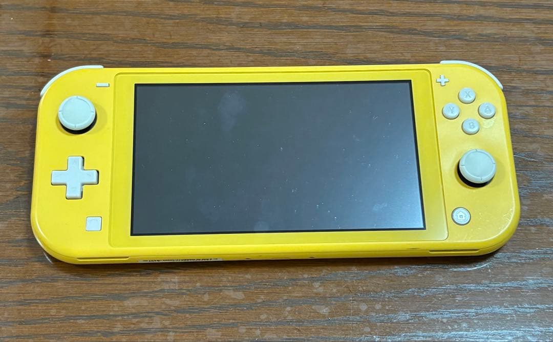 ニンテンドースイッチライト　イエロー　ジャンク品