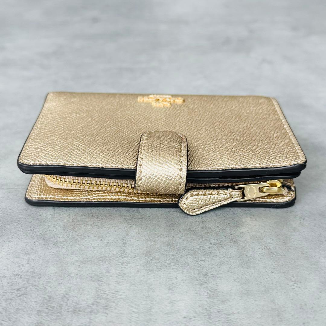 COACH メタリックゴールド ミディアム コーナー ジップ ウォレット