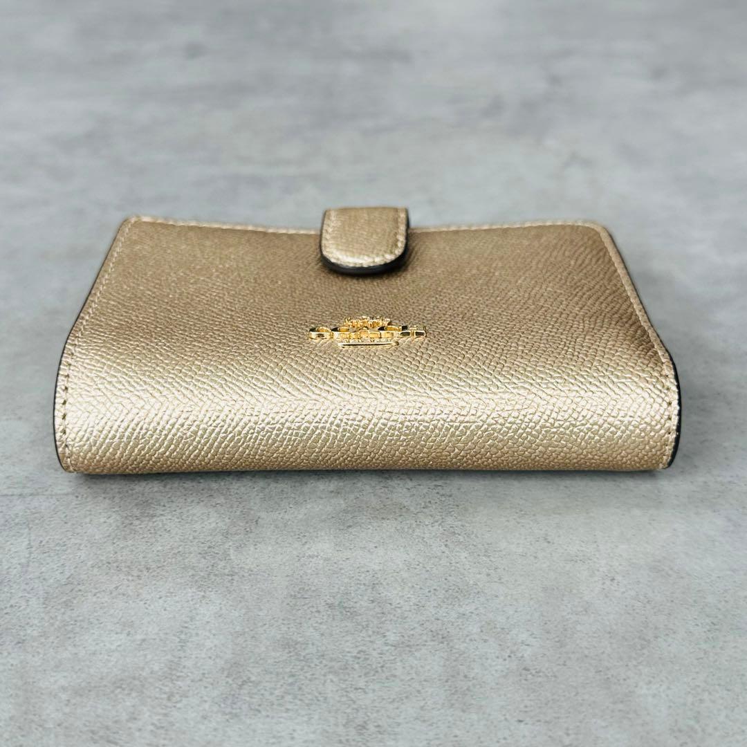COACH メタリックゴールド ミディアム コーナー ジップ ウォレット