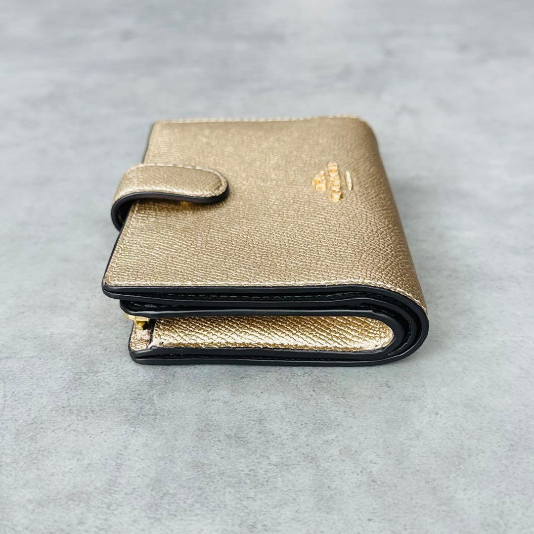 COACH メタリックゴールド ミディアム コーナー ジップ ウォレット
