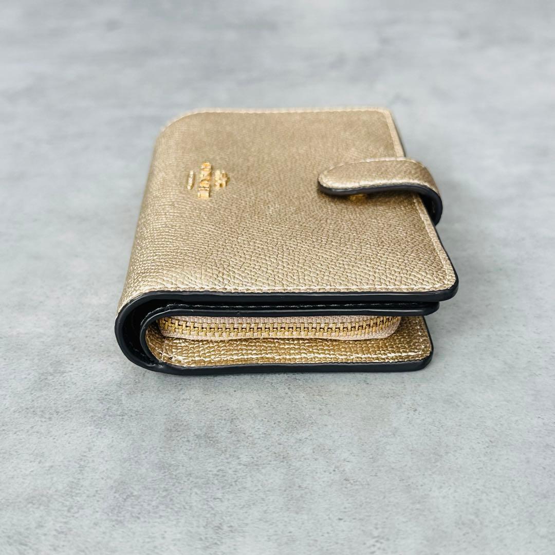 COACH メタリックゴールド ミディアム コーナー ジップ ウォレット