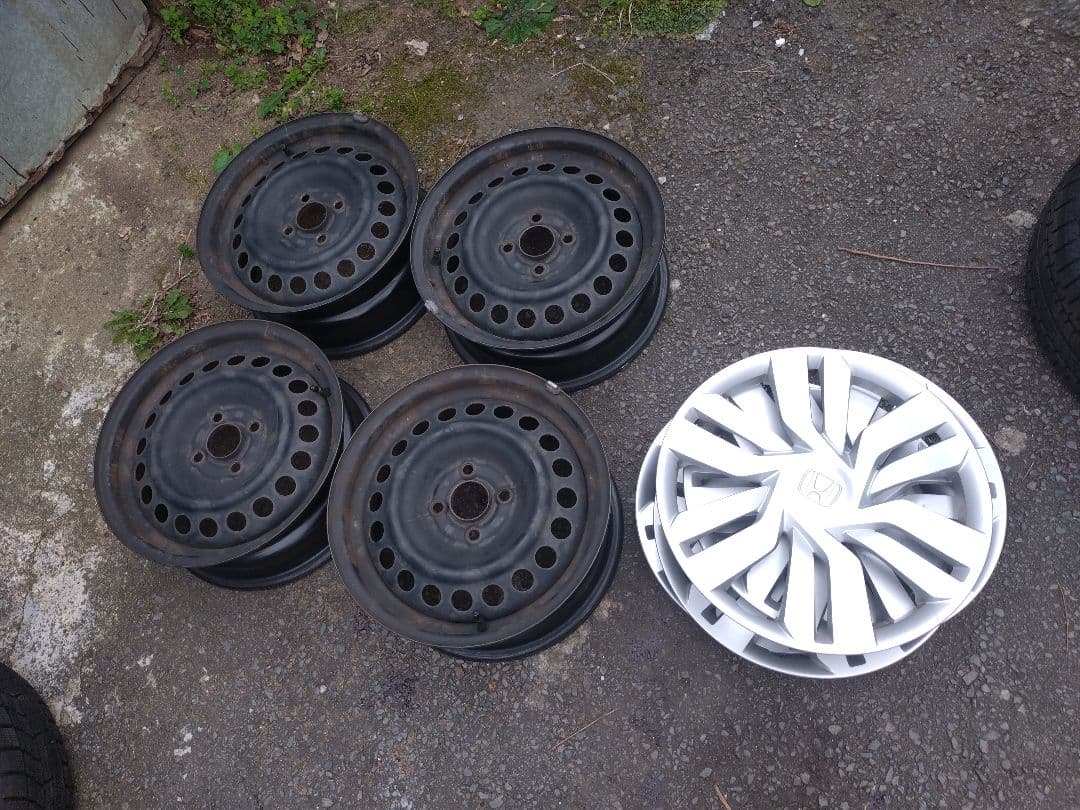 ホンダ純正フィットスチールホイール　中古