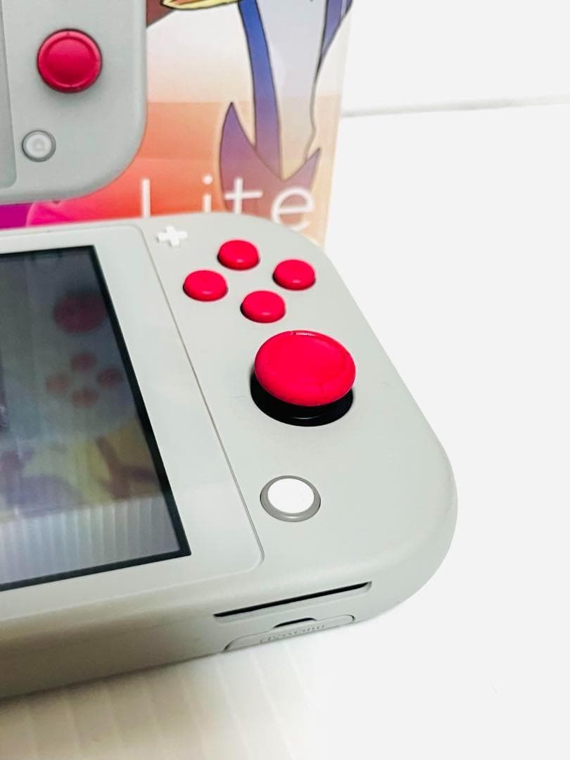 Nintendo Switch LITE ザシアン　ザマゼンタ　限定