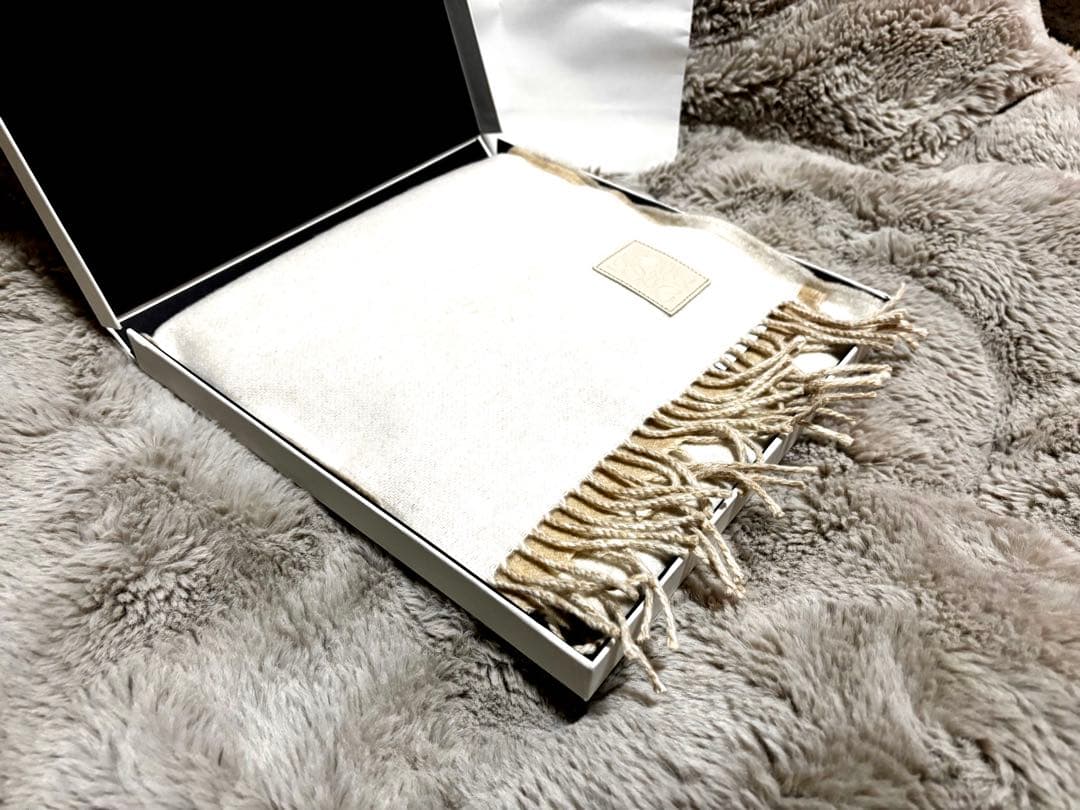 ロエベ　バイカラーマフラー　アイボリー、ベージュ