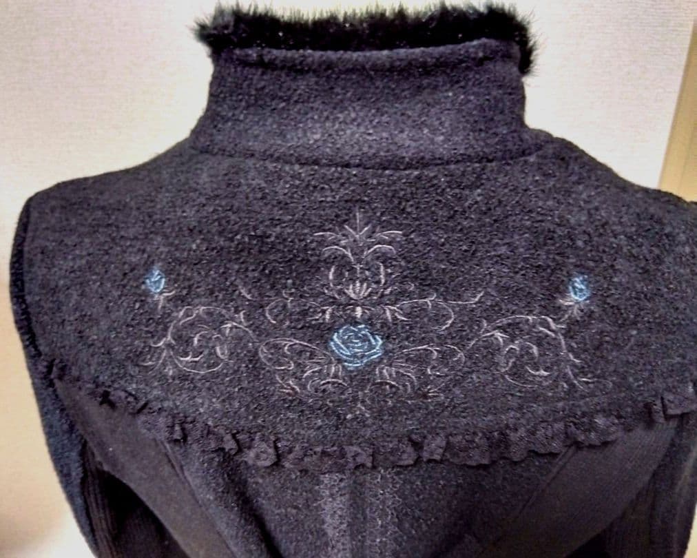 オッズオン OZZ ONESTE オネスト 薔薇 編み上げ ロング コート