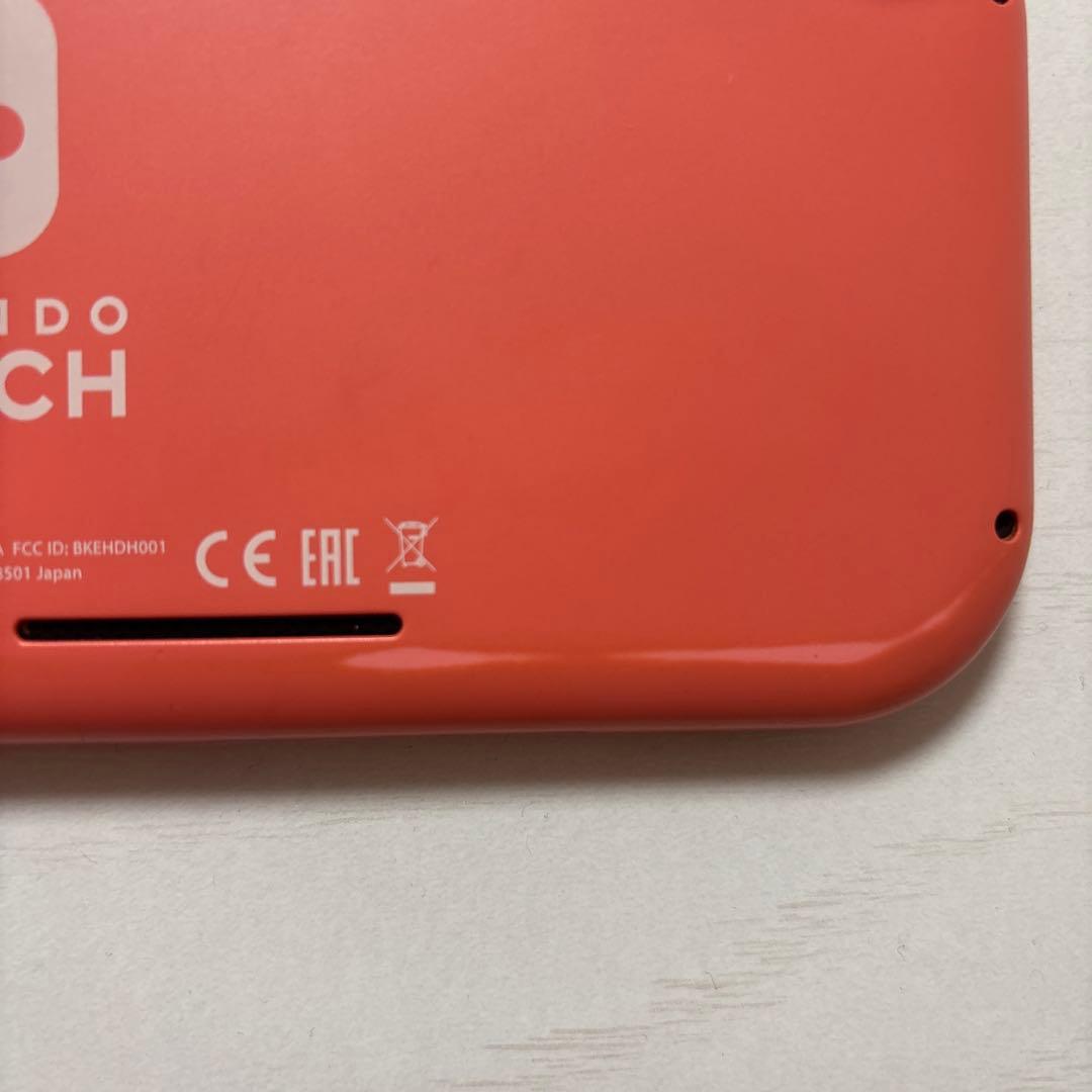 Nintendo SwitchLight コーラル