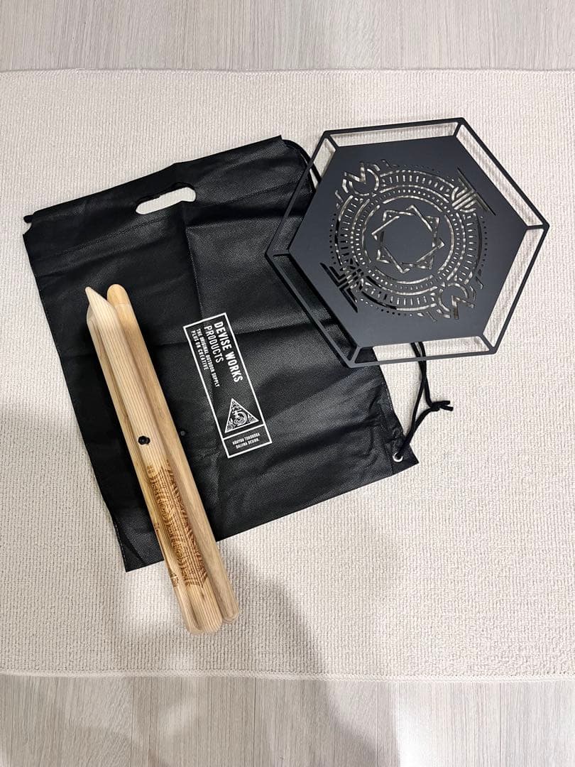 DEVISE WORKS 焚き火サイドスタンドLOW 六角天板タイプ