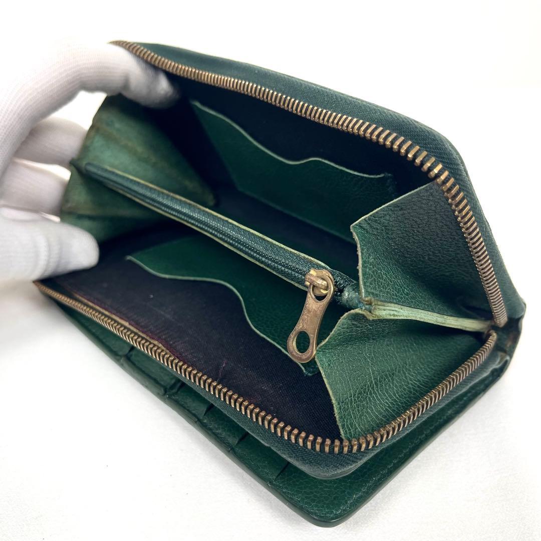 イルビゾンテ　長財布　2way 二つ折りラウンドファスナー　ロゴ型押し　レザー