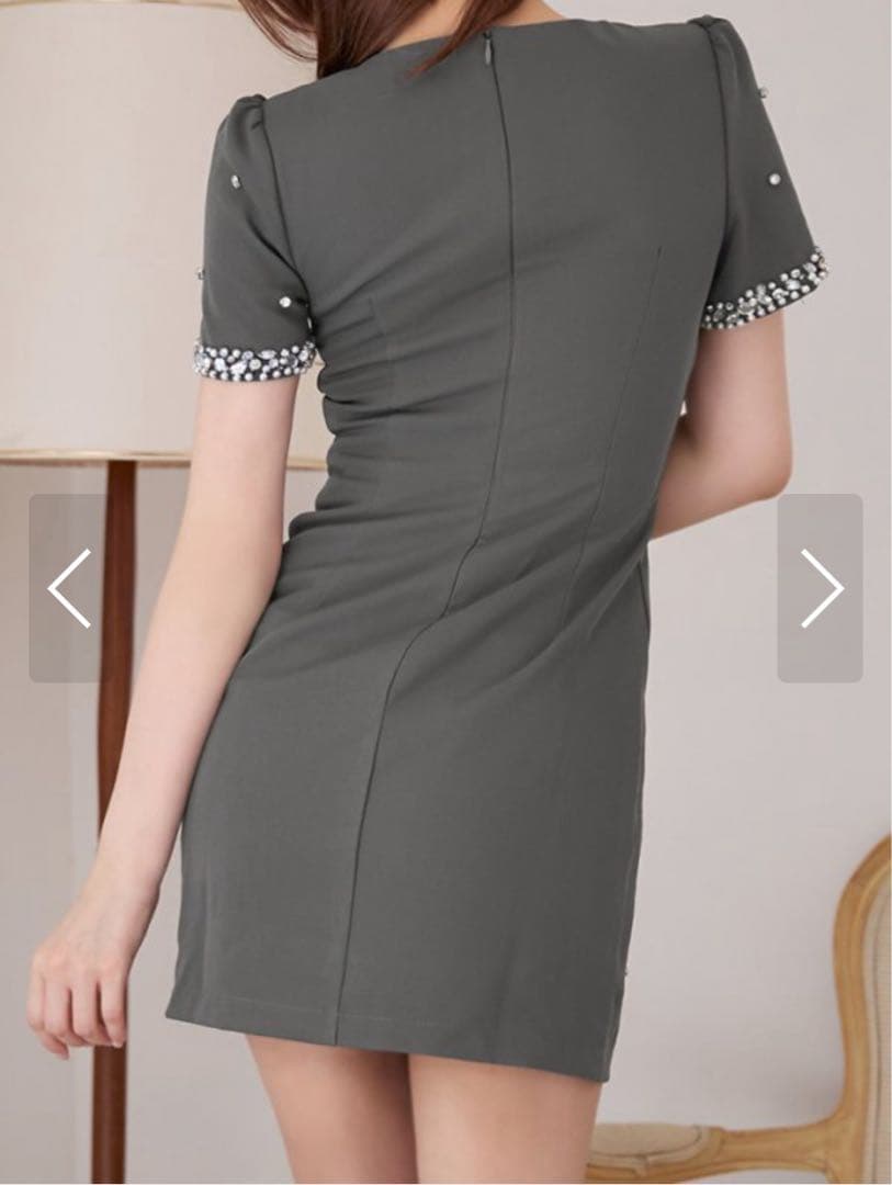 JEWELS リボンビジュー半袖タイトミニドレスＭ