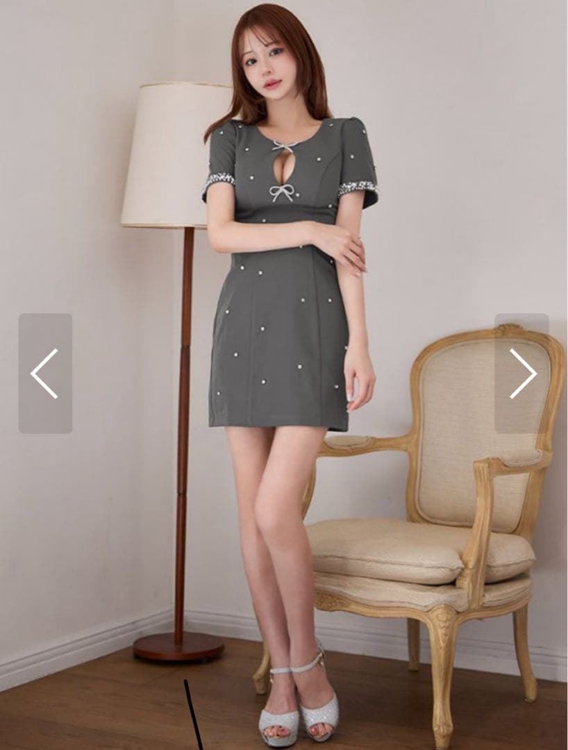 JEWELS リボンビジュー半袖タイトミニドレスＭ