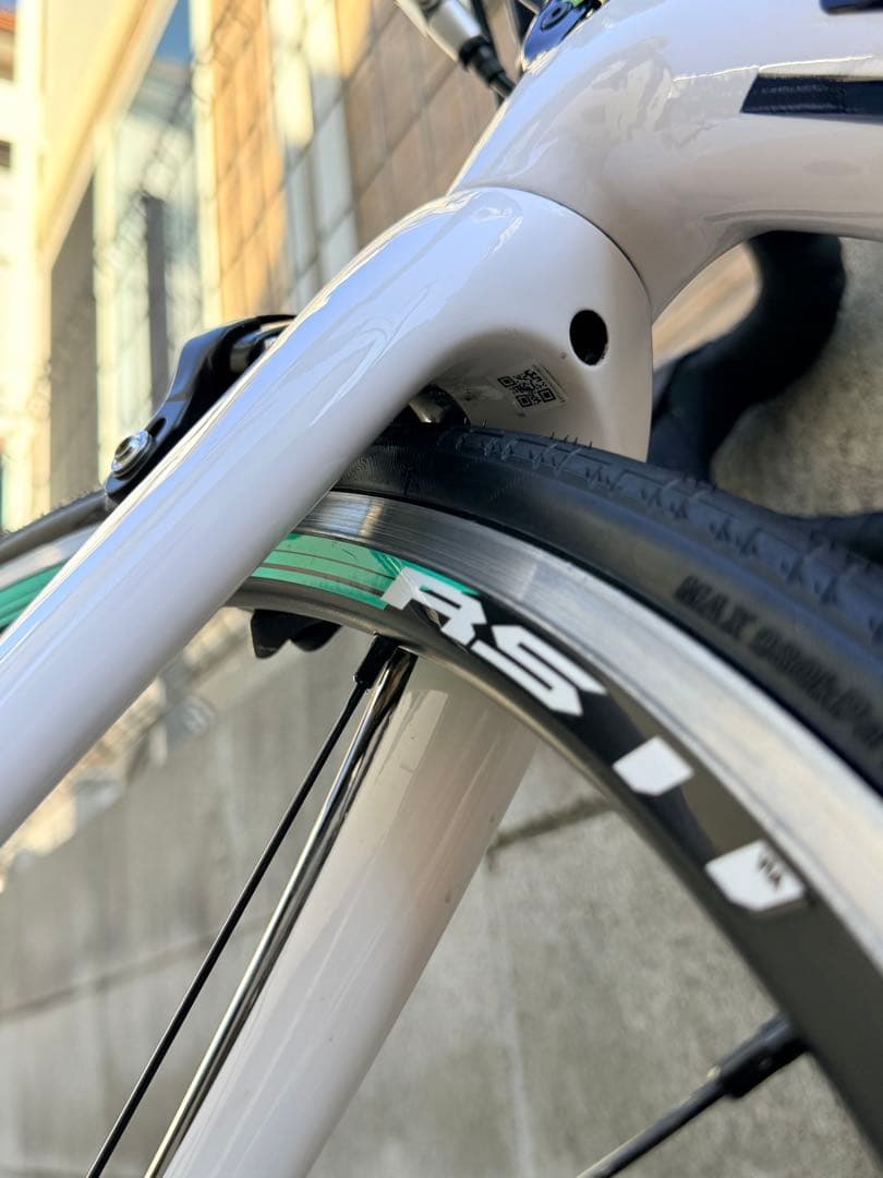 SCOTT ロードバイク ホワイト/グリーン 700C Shimano105