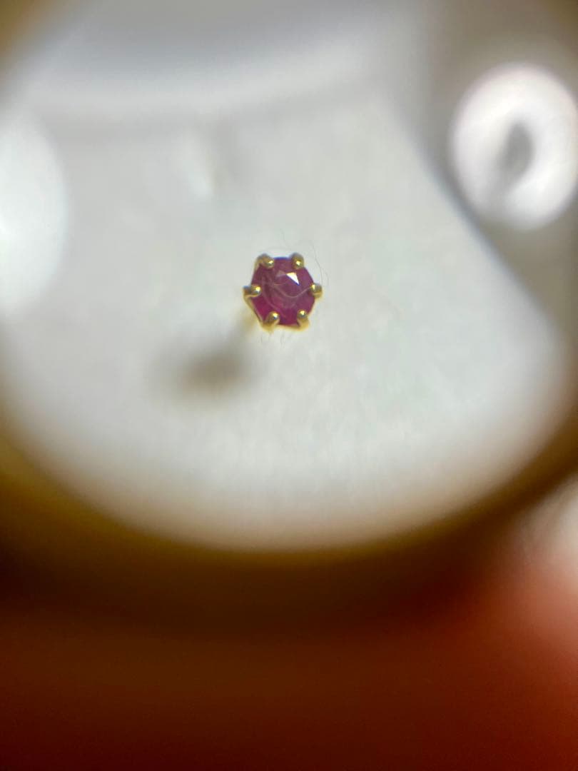 K18＊ルビーピアスです