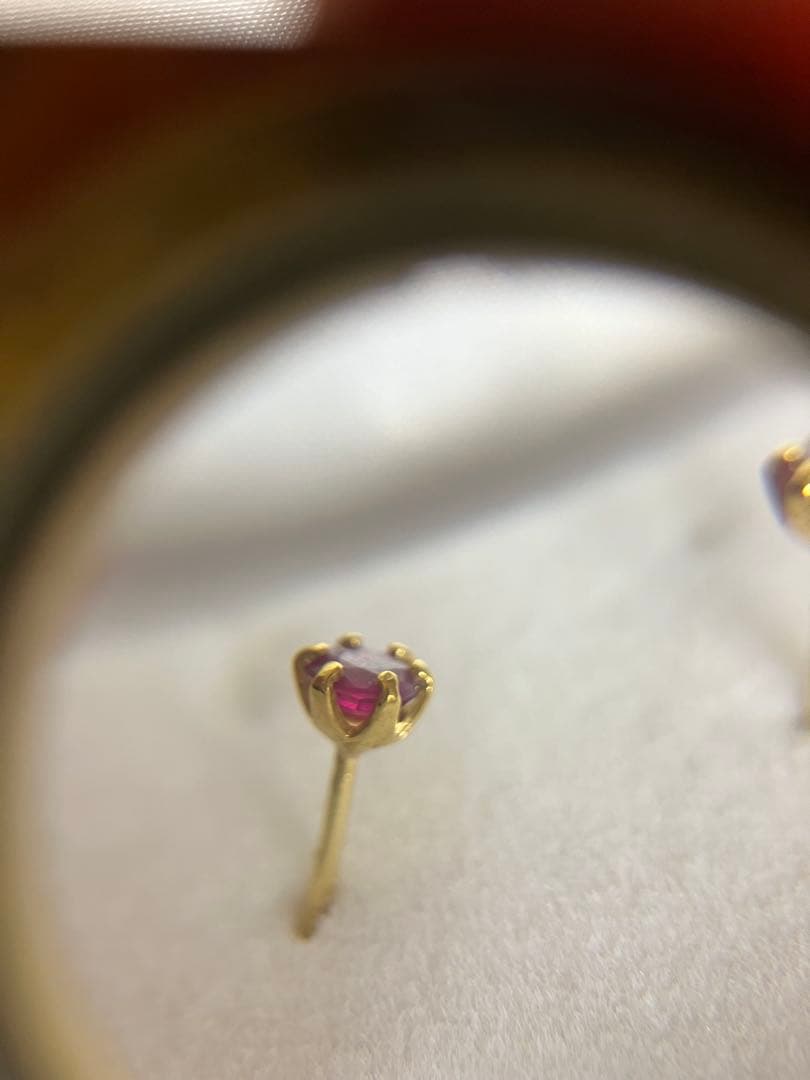 K18＊ルビーピアスです